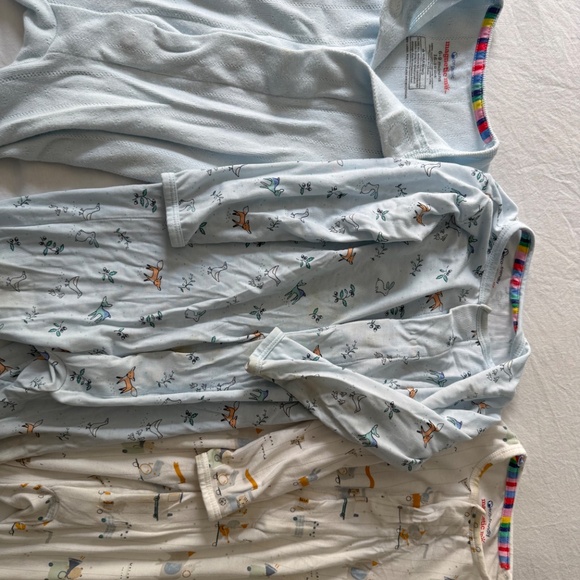 Magnetic Me - bundle of 3 onsies 6-9 months (boys) - Picture 3 of 3